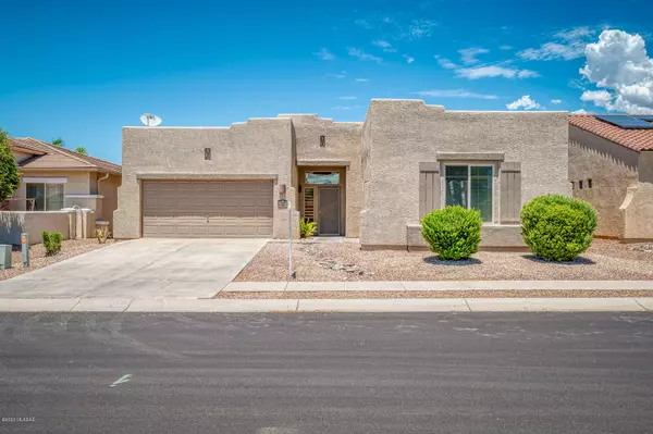 7536 W Cosmic Sky Drive, Tucson, AZ 85743