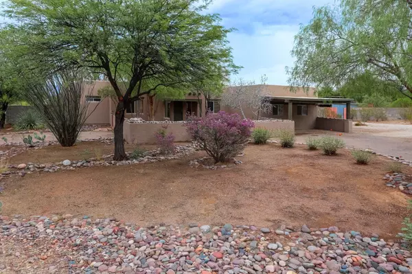 540 N Solar Drive, Vail, AZ 85641