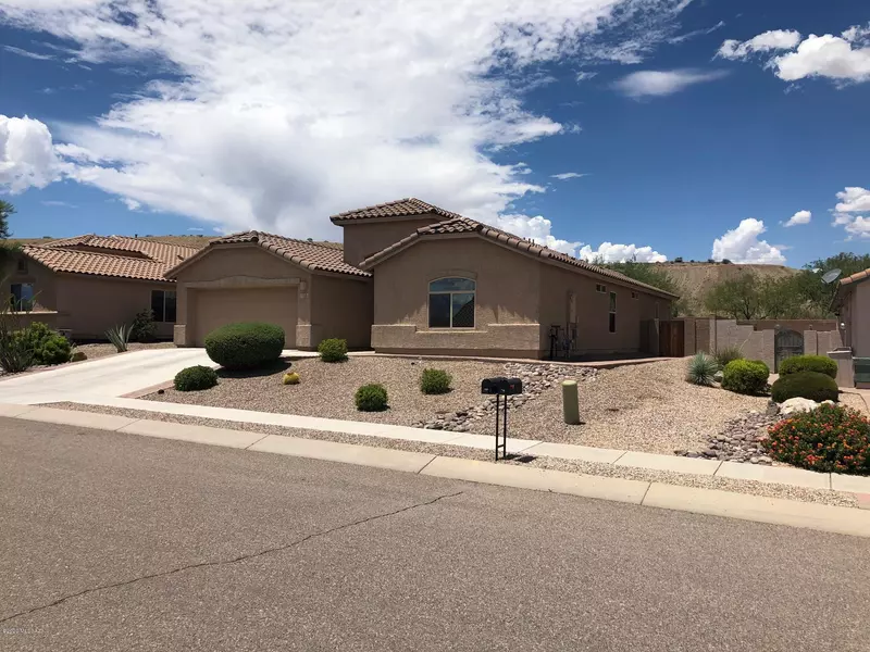 750 W Rio Teras, Green Valley, AZ 85614