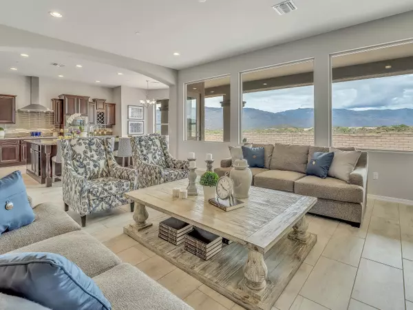 8327 S Brown Thrasher Place, Vail, AZ 85641