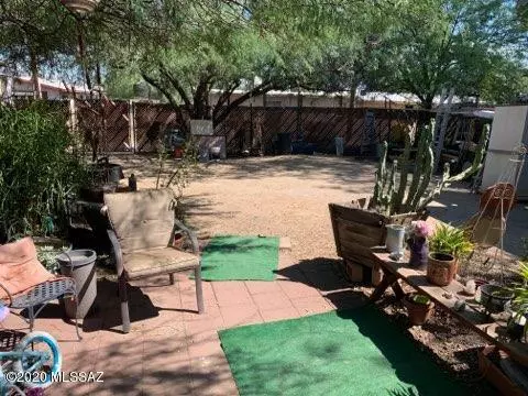 Tucson, AZ 85705,214 W Flores Street