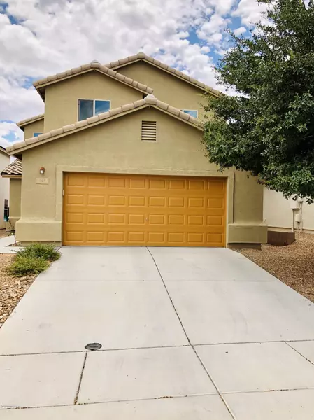 917 W Placita Canalito, Green Valley, AZ 85614