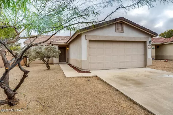 138 E Oracle Oak Street, Sahuarita, AZ 85629