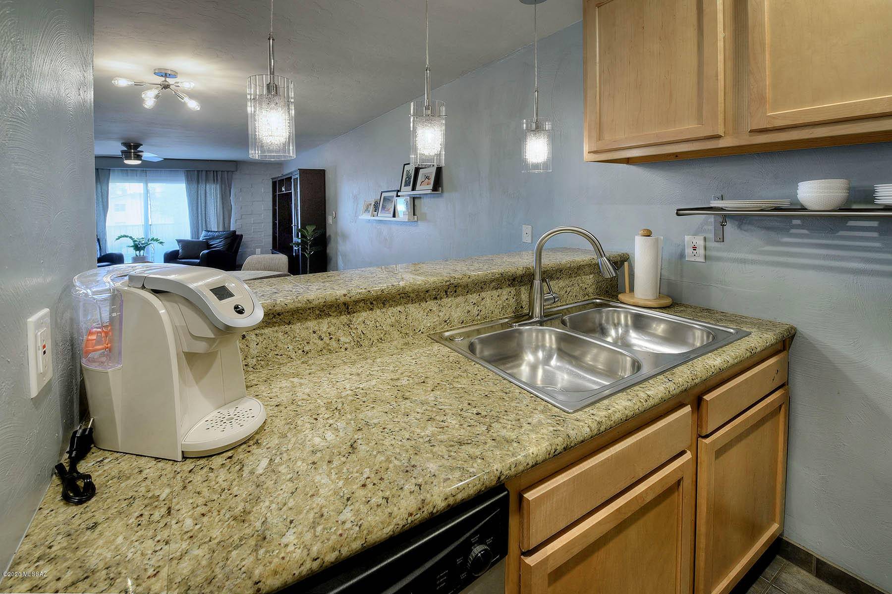 Tucson, AZ 85719,961 N Euclid Avenue #128