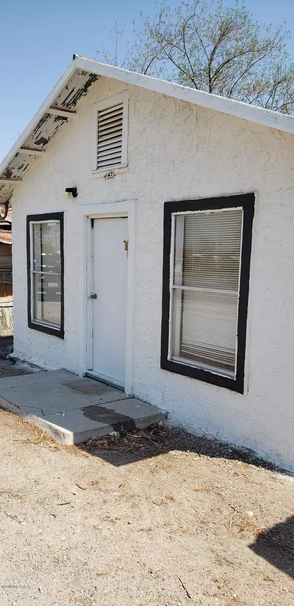 Ajo, AZ 85321,721-725 W Solana Avenue