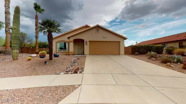 2441 N Camino Reloj, Green Valley, AZ 85614