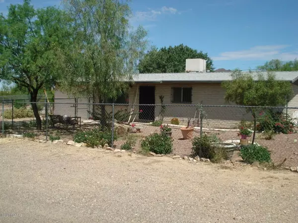 5562 W Utah Street, Tucson, AZ 85757