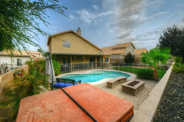 10146 E Axe Handle Court, Tucson, AZ 85748