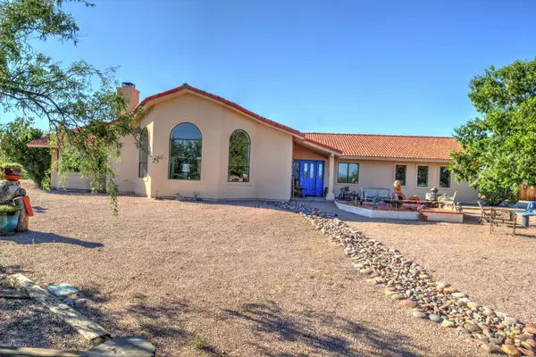 1303 CALLE TUBUTANA, Rio Rico, AZ 85648