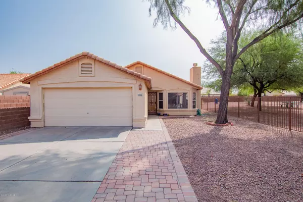 2394 W Silverbell Oasis Way, Tucson, AZ 85745