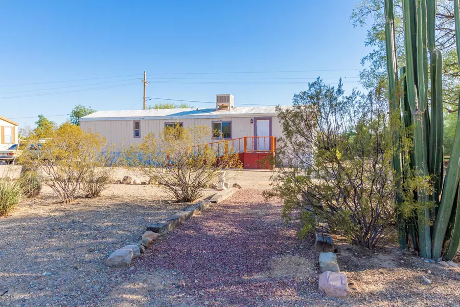 9061 W Edmond Street, Tucson, AZ 85735