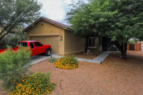 1006 S Throne Room Street, Benson, AZ 85602