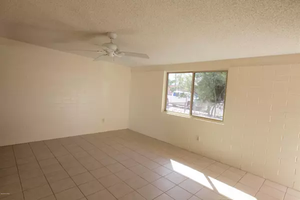 Tucson, AZ 85713,3523 E Ellington Place