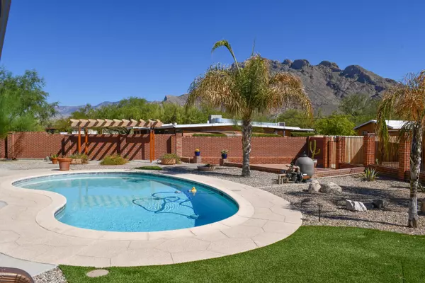 Oro Valley, AZ 85704,531 W Meadowbrook Place