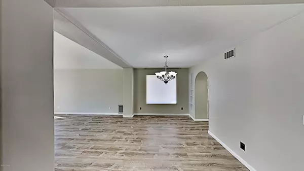 Tucson, AZ 85737,1100 W Graythorn Place