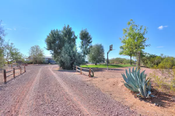 9845 N Needmore Way, Marana, AZ 85653