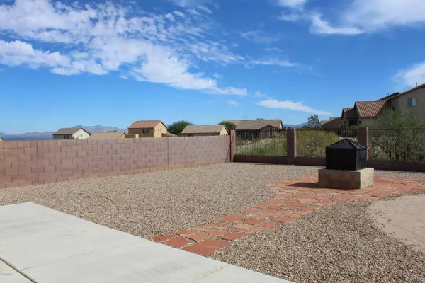 Benson, AZ 85602,969 S White Calcites Street