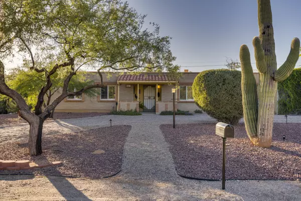 6841 N Amahl Drive, Tucson, AZ 85704