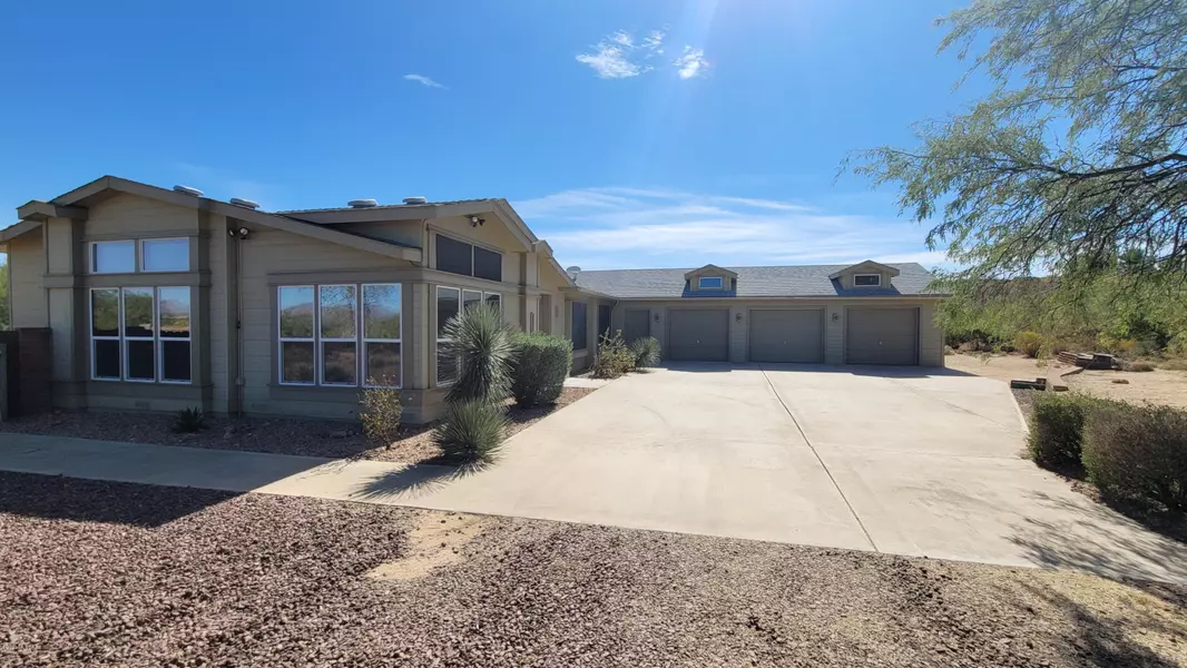 107 W Autumn Lane, Benson, AZ 85602