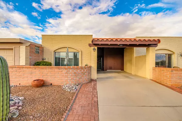 1434 W Via De Roma, Green Valley, AZ 85622