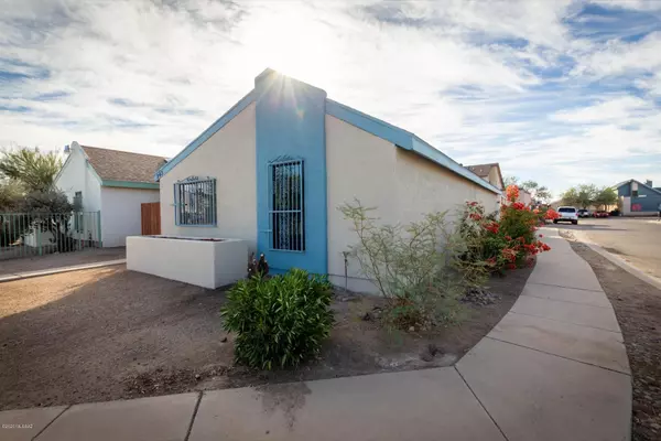 243 W Melridge Street, Tucson, AZ 85706