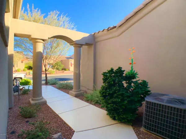 Oro Valley, AZ 85755,13401 N Rancho Vistoso Boulevard #204