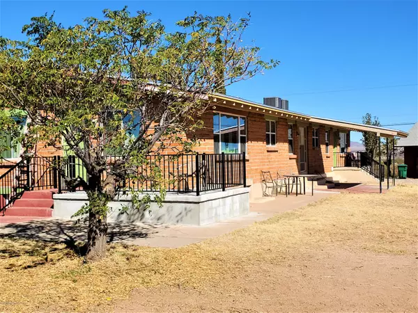 401 S Skyline Circle, Tombstone, AZ 85638