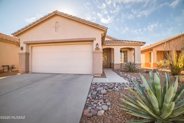 7707 W Summer Scene Drive, Tucson, AZ 85743