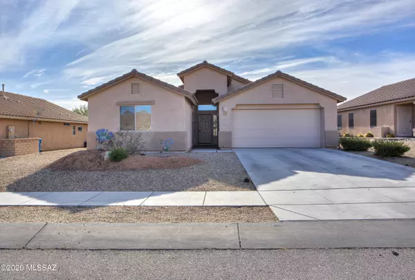 837 W Via Alamos Drive, Green Valley, AZ 85614