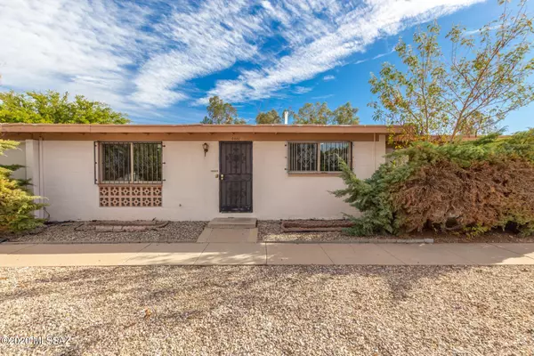 4001 S Queen Palm Drive, Tucson, AZ 85730