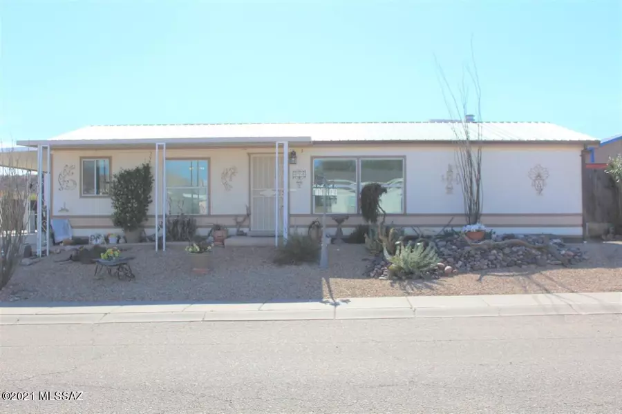 673 W Coachline Lane, Benson, AZ 85602