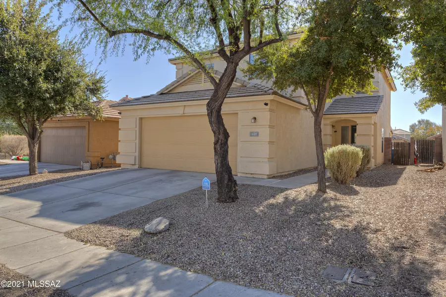 649 W Desert Blossom Drive, Green Valley, AZ 85614