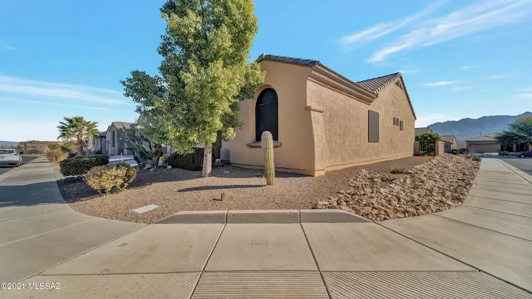 5893 S Henderson Canyon Drive, Green Valley, AZ 85622