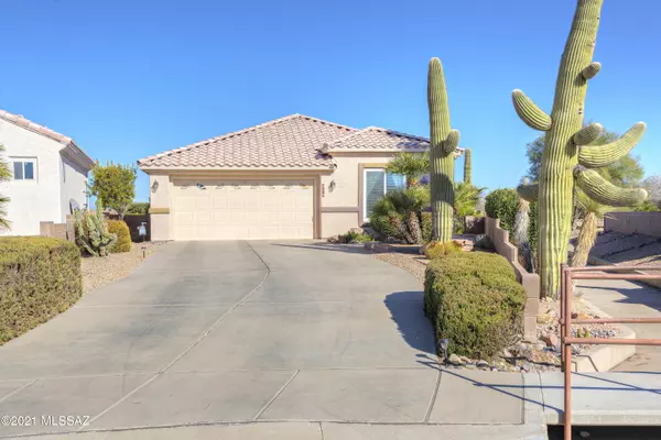 270 W Continental Vista Place, Green Valley, AZ 85614