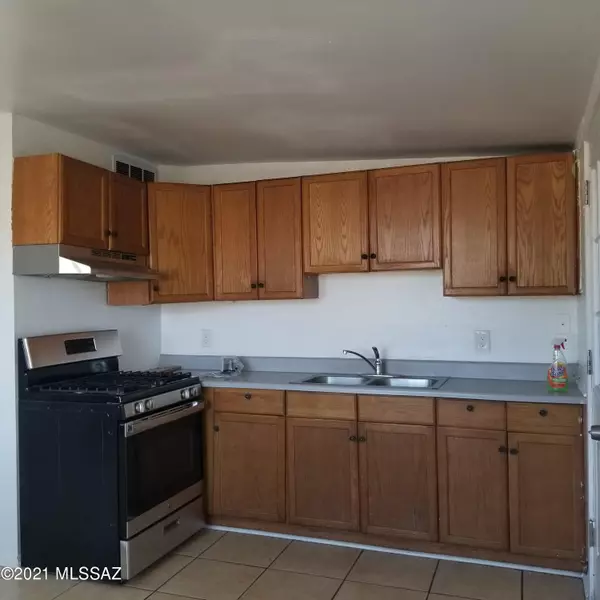 Nogales, AZ 85621,1365 W Camino De La Paloma