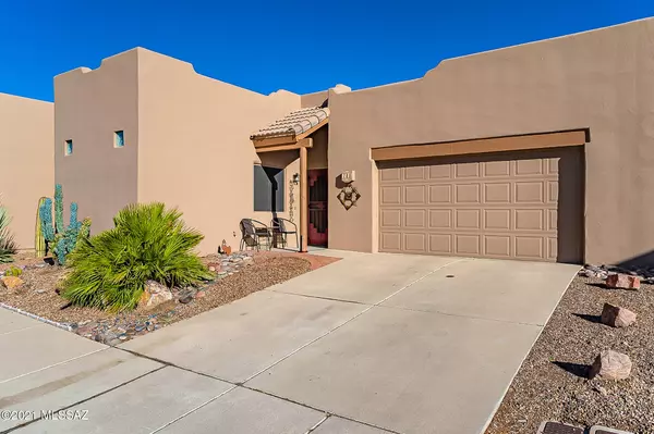 760 W Calle De La Pelotita, Green Valley, AZ 85614