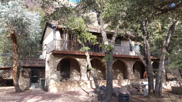 2833 W Hidden Meadow Lane, Bisbee, AZ 85603