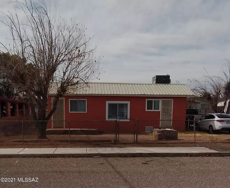 726 N San Manuel Drive, Mammoth, AZ 85618