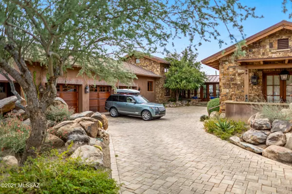 Oro Valley, AZ 85755,1206 W Tortolita Mountain Circle