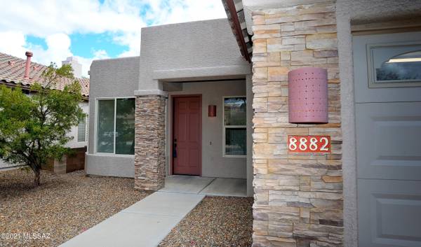 8882 N Treasure Mountain Drive, Tucson, AZ 85742