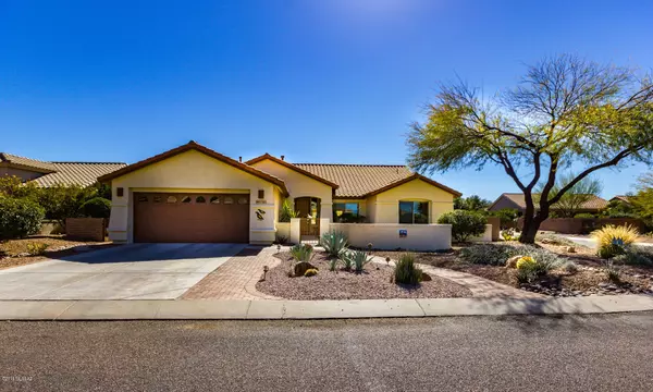 2194 E Falcon Vista Drive, Green Valley, AZ 85614