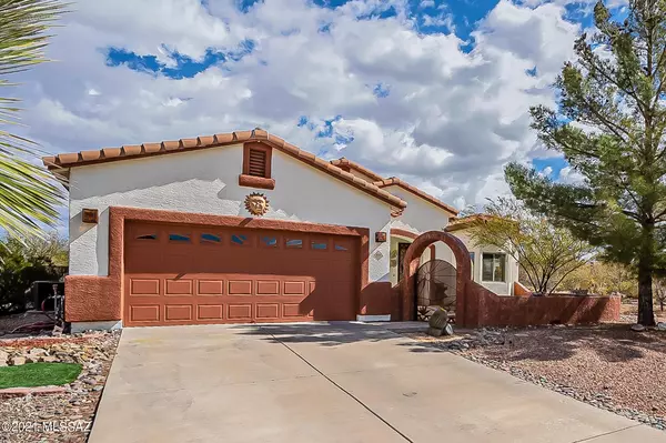 972 N Davidson Canyon Road, Vail, AZ 85641