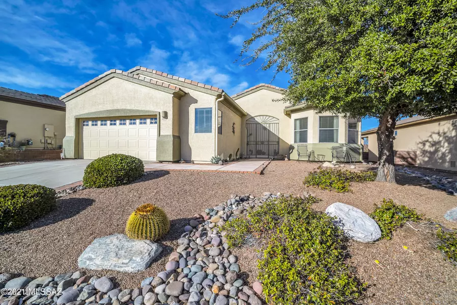 1072 W Mountain Stone Drive, Green Valley, AZ 85614