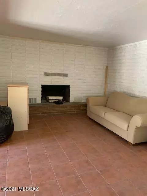 Nogales, AZ 85621,680 W Mesquite Place