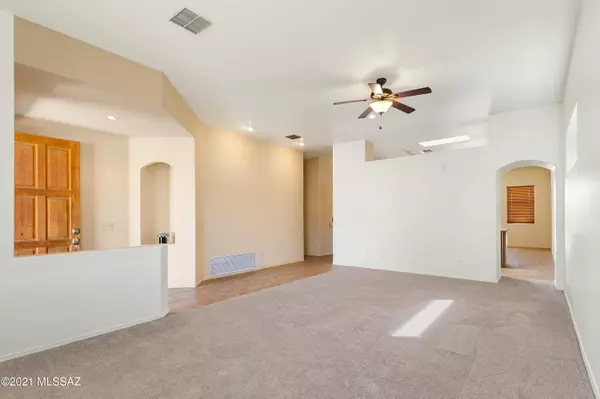 Tucson, AZ 85743,8498 N Sunny Rock Ridge Drive