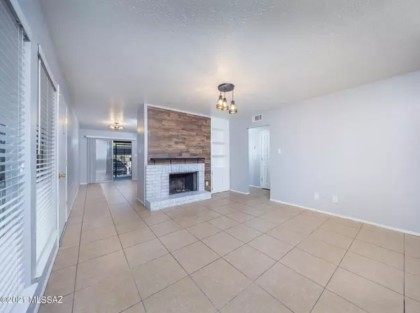 1620 N Wilmot Road #S349, Tucson, AZ 85712