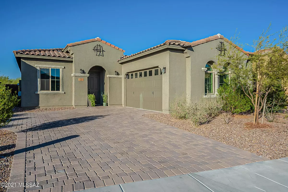 Oro Valley, AZ 85755,982 W Hesperaloe Court