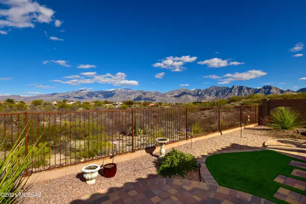 12978 N Eagles Summit Drive, Oro Valley, AZ 85755