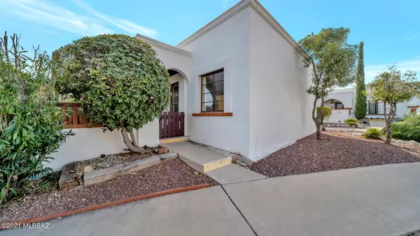 302 S Paseo Lobo  #D, Green Valley, AZ 85614