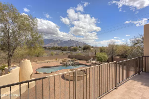 Oro Valley, AZ 85737,11216 N Via Rancho Naranjo